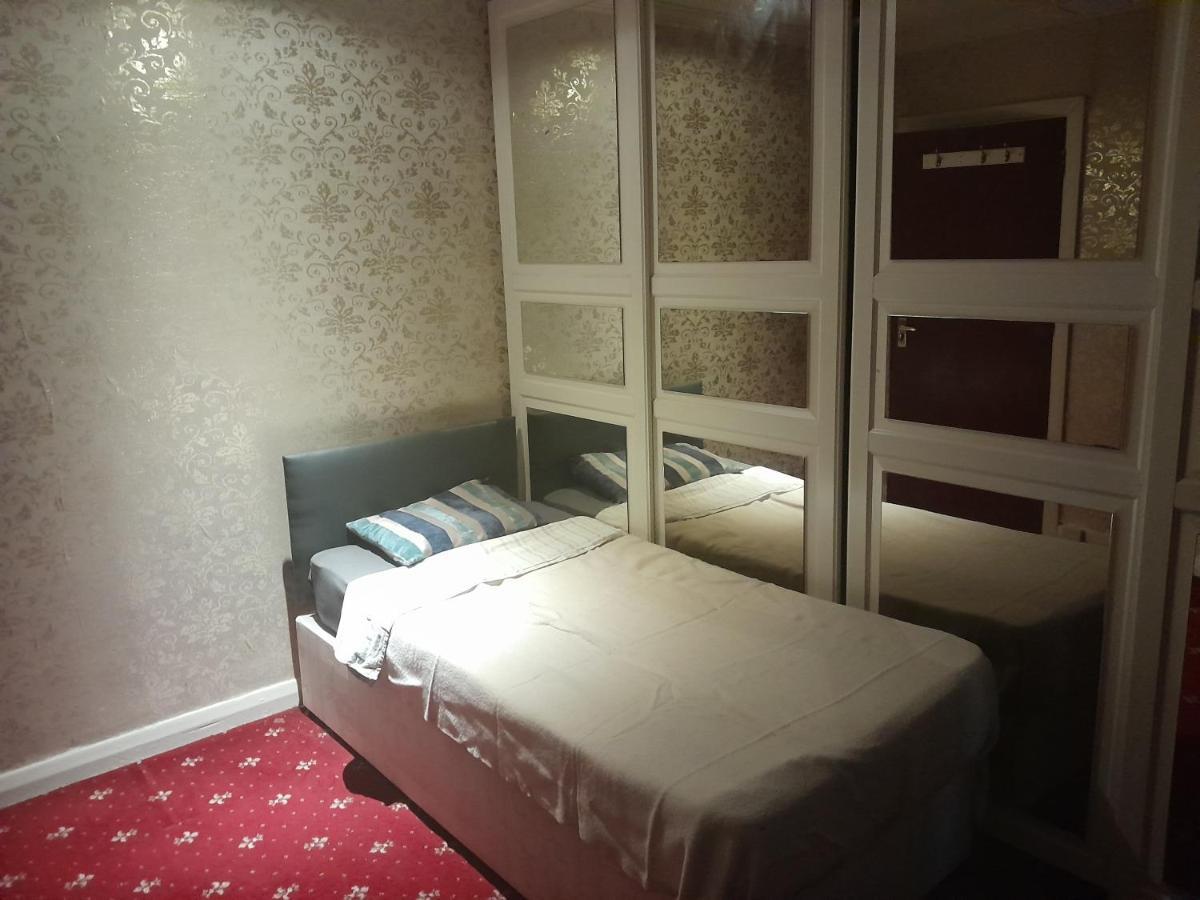 Lovely 1-Bed Studio In London Lägenhet Exteriör bild